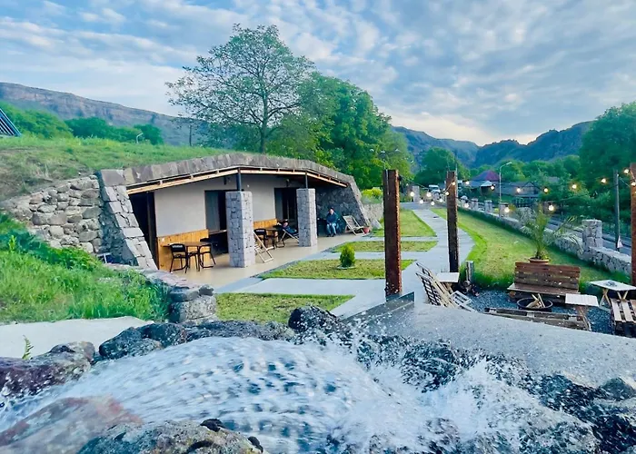 Hotel Hobbiton Near Vardzia Caves